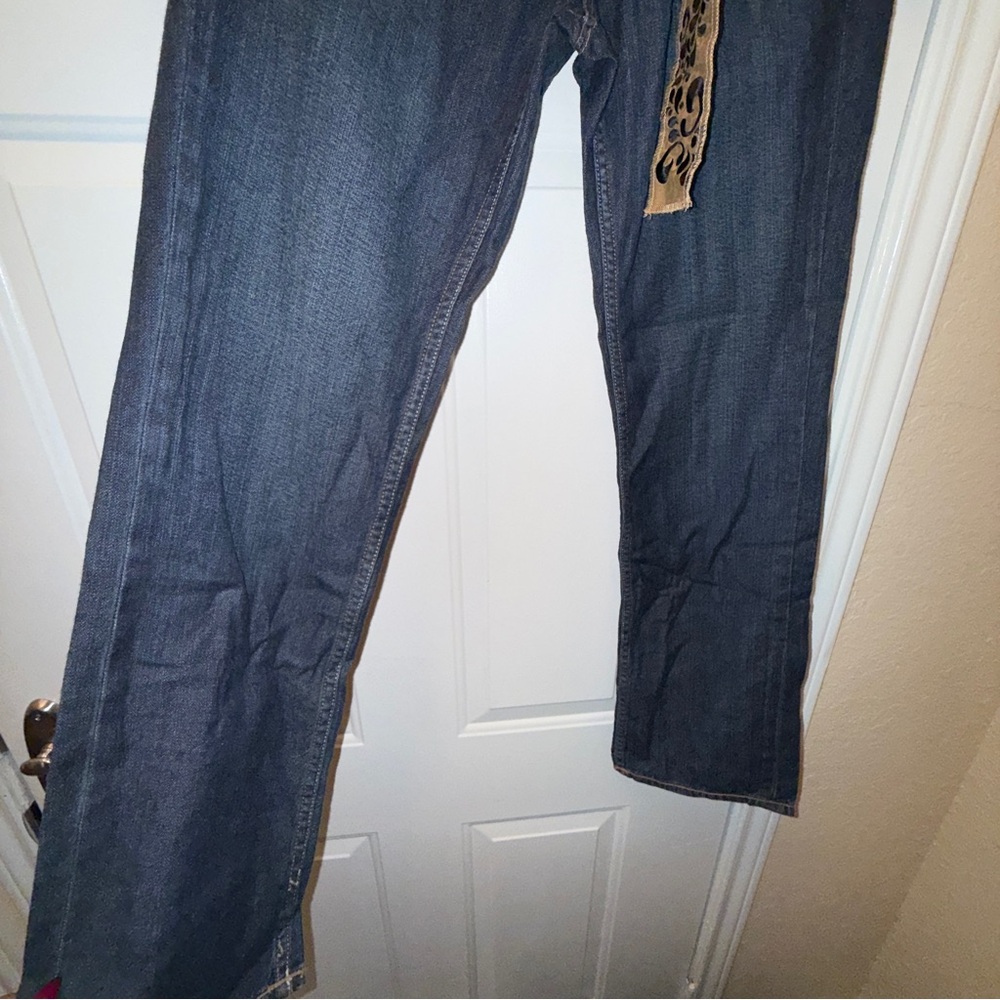 Elegant Black Boot Cut Jeans - Picture 3 of 9
